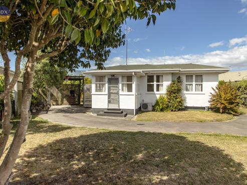 6 West Place, Greenmeadows
