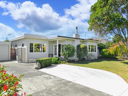 1015 Miro Street, Mahora