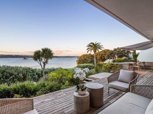 1/105 Sarsfield Street, Herne Bay