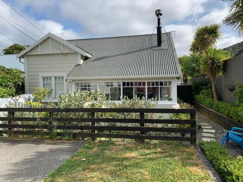 6 Miro Street, Eastbourne