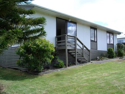 1/4 Hanson Place, West Harbour