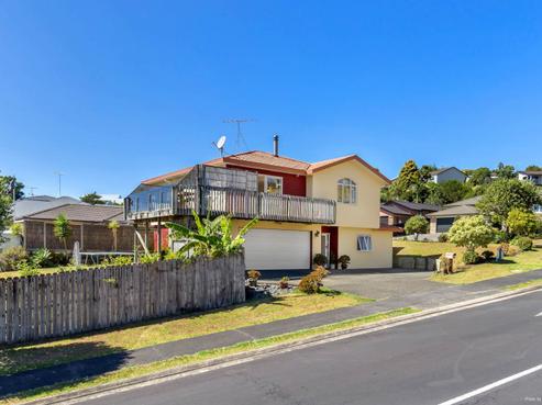 10 Roberta Crescent, Orewa