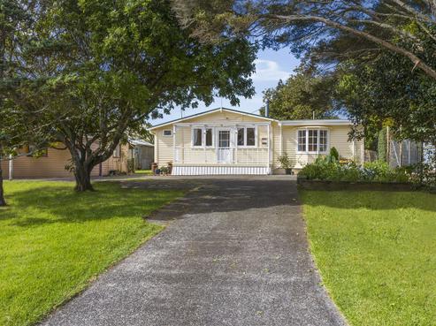4 Edgerton Road, Te Atatu Peninsula