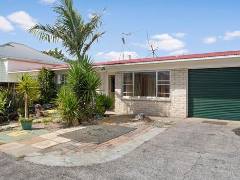 32B Prospect Terrace, Pukekohe