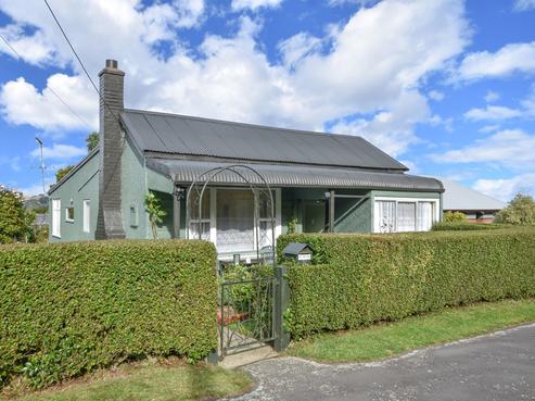 8 Matai Street, Ravensbourne