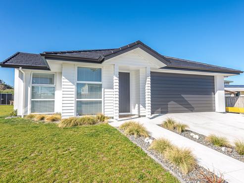 4 Longbeach Drive, Castlecliff