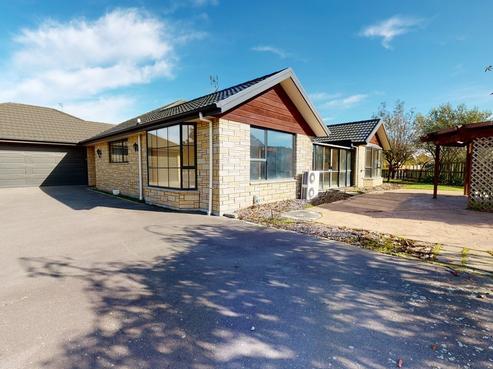 121 Pages Road, Allenton