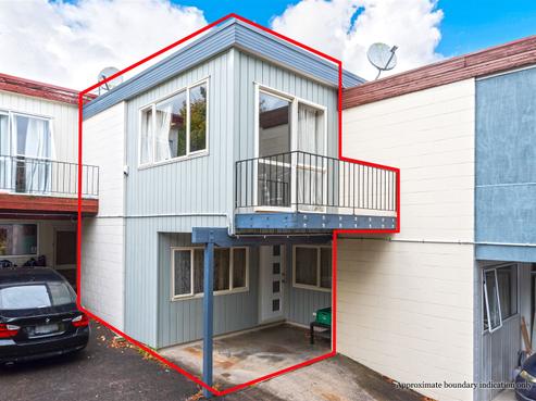 2/24 Commodore Drive, Lynfield