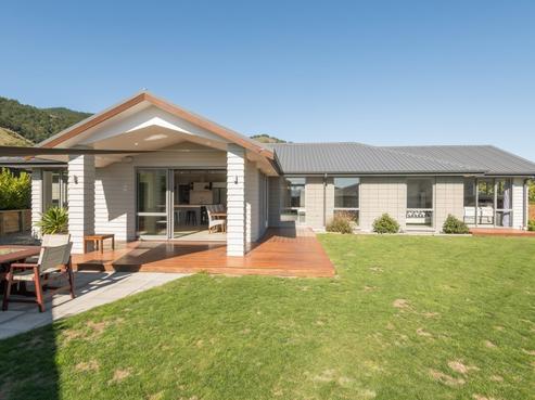 63 Fairose Drive, Richmond