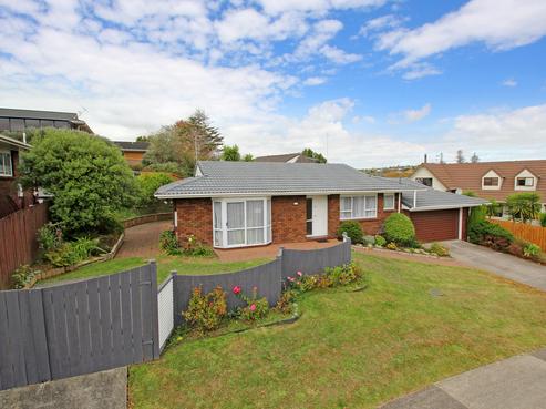 1/2 Kallaroo Place, Botany Downs
