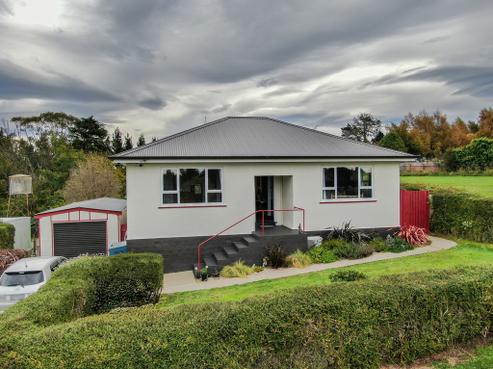 66 Maudes Road, Deborah