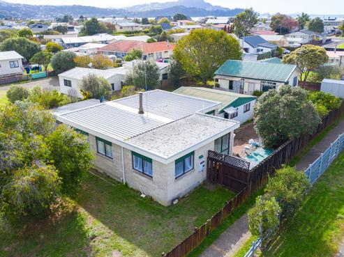 9 Meadow Drive, Whitianga