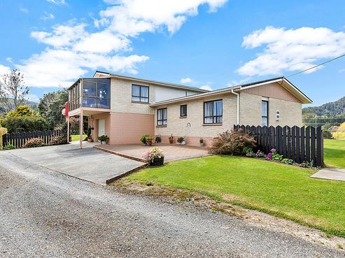 93 Mountain Road, Maungaturoto