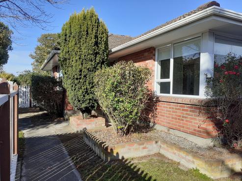 12 Larch Place, Casebrook
