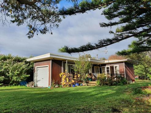 17 Rangihiroa Street, Waikanae Beach