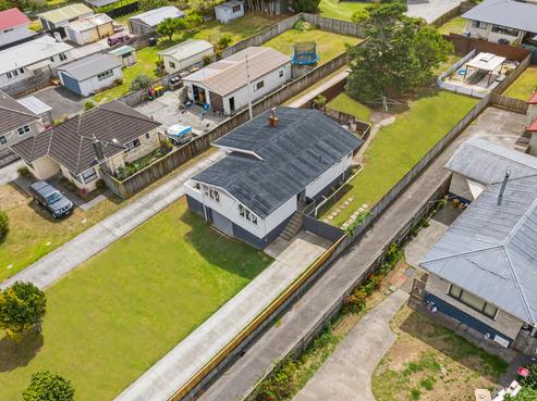 14 Waterview Road West, Takanini
