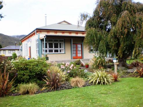 11 Anderson Street, Reefton