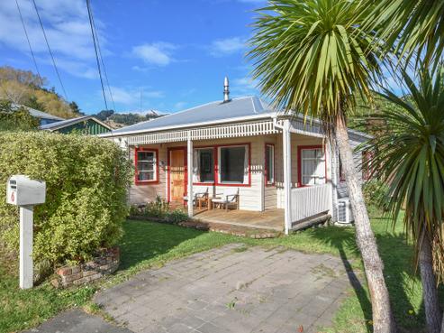6 Dickson Street, Macandrew Bay