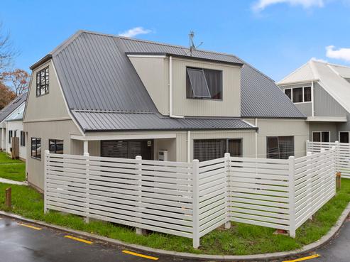 8 Emmadale Lane, Hamilton East