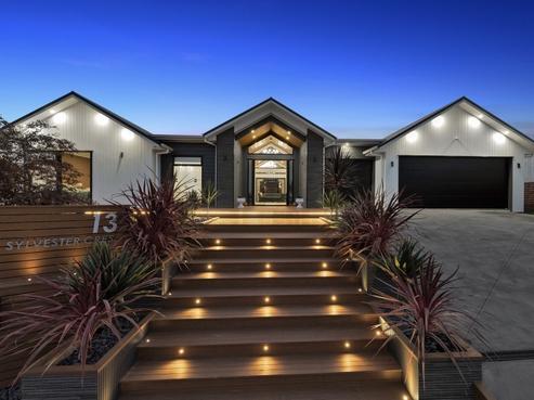 13 Sylvester Crescent, Flagstaff