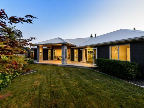 2 Amokura Crescent, Flagstaff