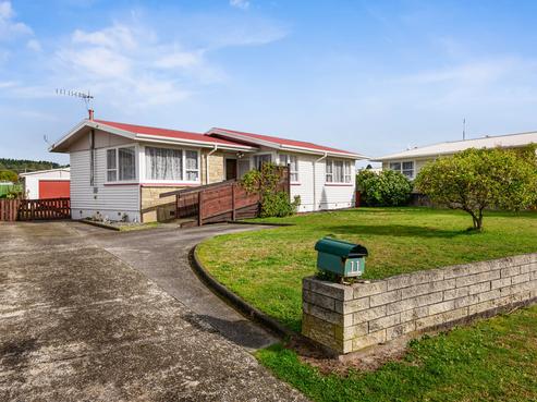 11 Clouston Crescent, Fenton Park