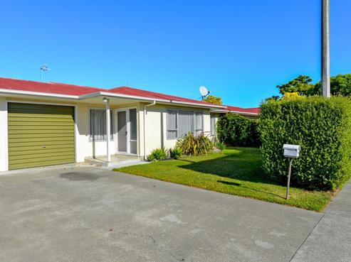 2/408 Riverslea Road South, Akina