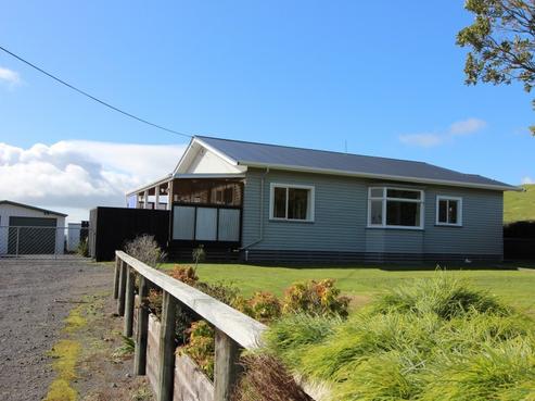 641 Upland Road, Egmont Village