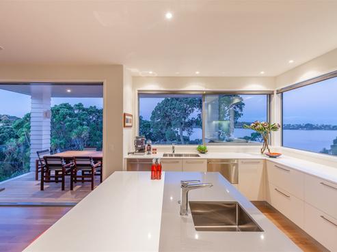 21 Swann Beach Road, Stanmore Bay