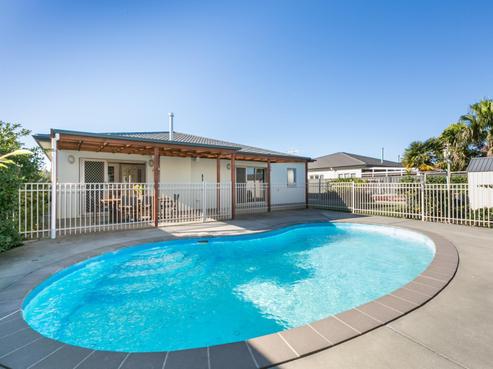 20 Heynes Place, Clive