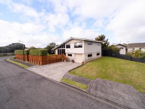 1 Meads Place, Bulls