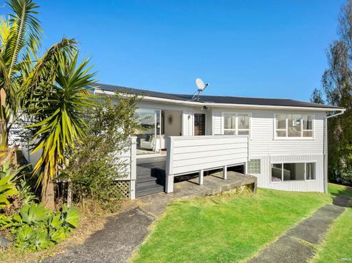 43 Commodore Drive, Lynfield