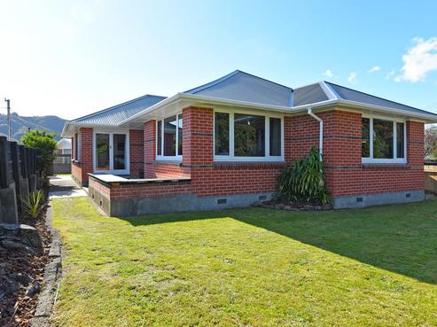 971 Fergusson Drive, Ebdentown