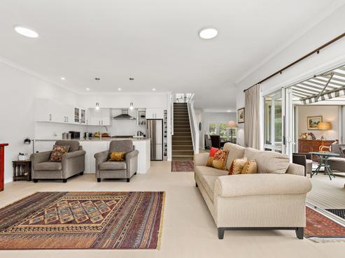 6 Kensington Drive, Orewa