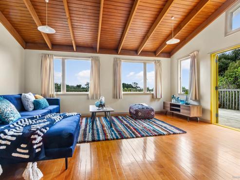 200 Scenic Drive, Titirangi