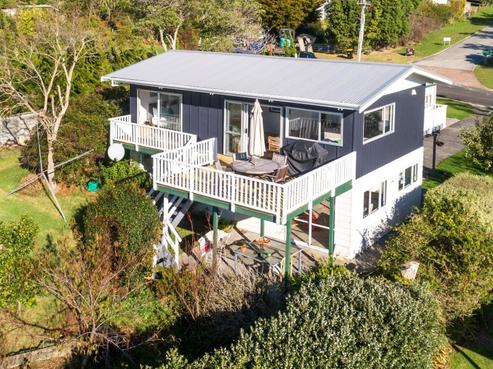 65 Pa Road, Hahei