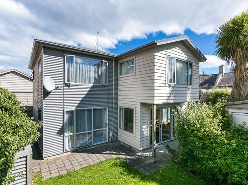 695 Castle Street, North Dunedin