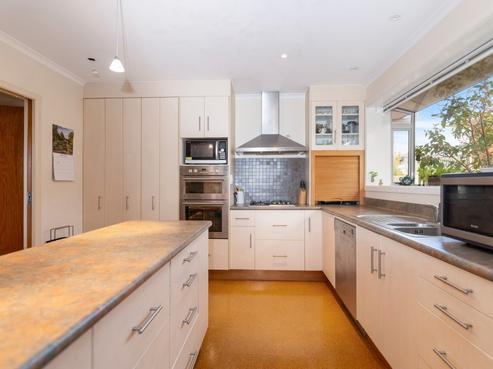 168 Otonga Road, Springfield