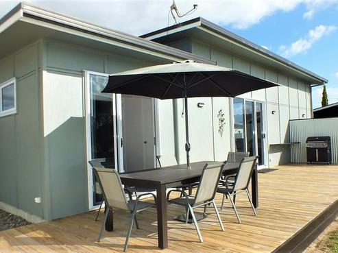 151 The Fairway, Matarangi