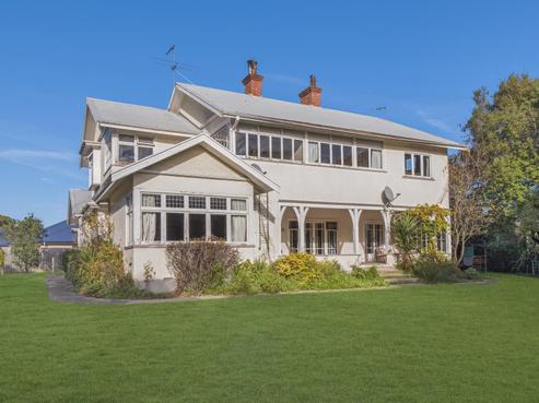 8 Church Street, Amberley