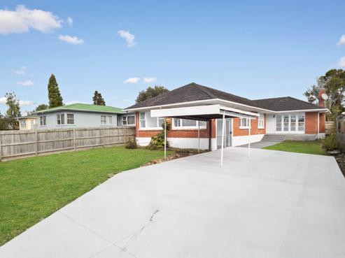 10 Albert Road, Kelston