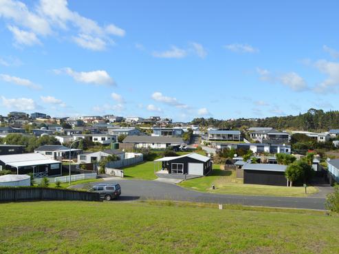 9 Te Whai Street, Mangawhai Heads