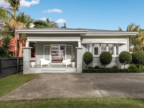 1012 Great North Road, Point Chevalier