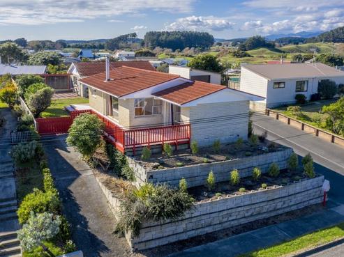 56 Toi Street, Otaki Beach