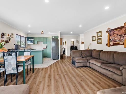 13 Coventry Way, Long Bay