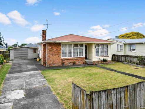 33 Johnstones Road, Otara
