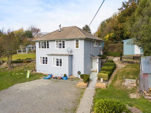 17 Tweedy Street, Marchwiel