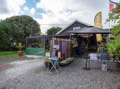 84 Moana Street, Otaki Beach