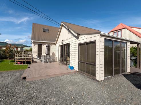8B Willow Avenue, Hannahs Bay