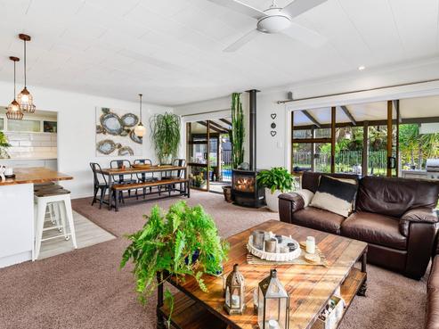16 Hathor Street, Westbrook